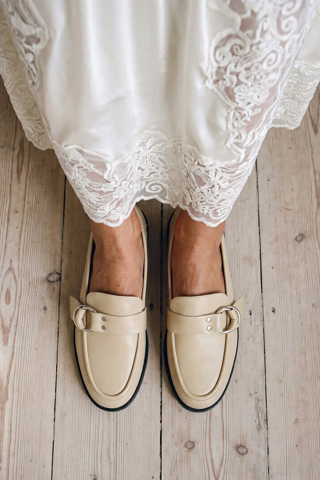 Loafer 2603 - Metal Toka Detaylı Kadın Loafer - Bej